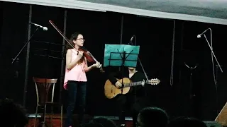 Bilsem dinletisinde gitar eşlikli Boşvermişim dünyaya