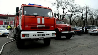 Миколаїв: вогнеборці ліквідували пожежу кіоску біля міжміського автовокзалу