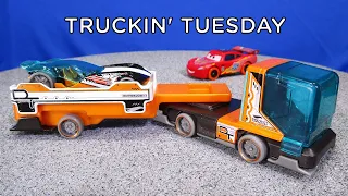 Truckin' Tuesday! District Transport Super Rigs review by RGTV