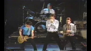 Huey Lewis & the News - MTV Saturday Night Concert (1982)