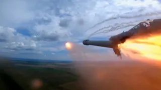 Slowed footage of S-25 rockets fired from Ukraine Su-25 strike aircraft