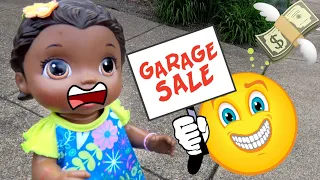 BABY ALIVE goes to a GARAGE SALE! TOY SEARCHING! The Lilly and Mommy Show! FUNNY KIDS SKIT