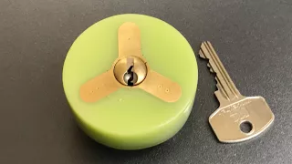 [530] Julian & Tobias' Triple Challenge Lock Picked and Gutted