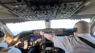 BOEING 747 LANDING in New York,  JFK Airport. cocpit view with full radio communications