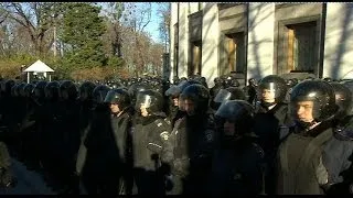 UKRAINE RIOT POLICE SURROUND PARLIAMENT - BBC NEWS