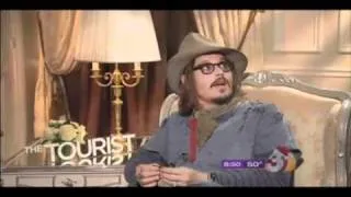 The tourist interview - Behind the scenes during Johnny Depp's smoke break