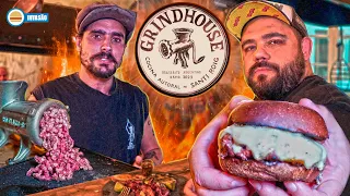 SANTI ROIG E SUA NOVA CASA - INVASÃO GRINDHOUSE BRASERITO | Hambúrguer Perfeito