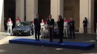 Renzi: viva l'Alfa Romeo, viva la Giulia, viva l'Italia