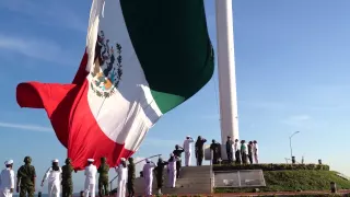 Izamiento Bandera de México con presencia del Gobernador y Autoridades Civiles y Militares