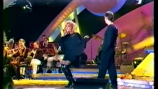 Алла Пугачева и Максим Галкин (Песня года 2001 г.)