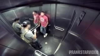 Пранк, не выдержал и взорвал Пукан в лифте.