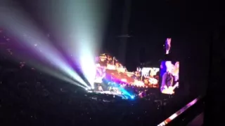 Paul McCartney plays "The End" live in Portland, Oregon