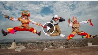 Peruvian Scissor Dancers (Danzantes de tijeras) vs break dance.