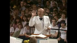 Rozhdestvensky conducts Tchaikovsky's "Nutcracker" Act 2 (excerpts)