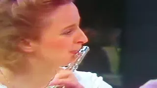 Manuela Wiesler flute plays Music by Erland von Koch live.