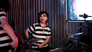 The Fadeaways - She Pays the Rent (Live on PressureDrop.tv)