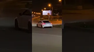 Красивый звук выхлопа Audi TTRS