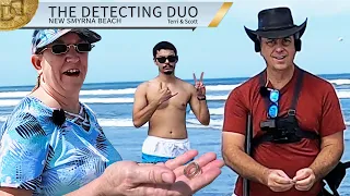 Funny Dude While Metal Detecting New Smyrna Beach Florida | The Detecting Duo