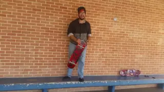 Chipped board vs old Walmart board - skateboarding