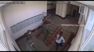 военкомат лезет в форточки россиян, чтобы вручить повестку))))))