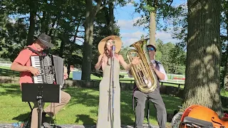 Cabaret Boreale performs their song "I'm Not Your Dog" at MECA gathering, Oxford, MI. 07/29/23