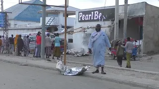 Militants claim deadly Somalia restaurant attack