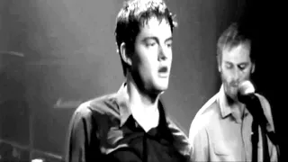 Joy Division - Love will tear us apart - Legendado - PT-BR