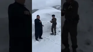 Kim Jong Un plays snowballs 🤣