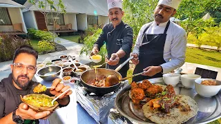 Tent mein Bethke PURE DESI Lal Maas, Banjara Chicken 😍 Indian Street Food RAJASTHANI Non Veg Kings