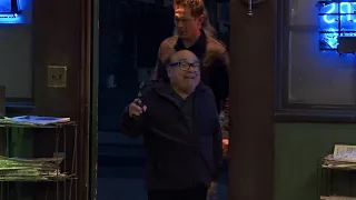 It's Always Sunny in Philadelphia - Frank shoots everybody