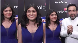 Pankaj Tripathi Daughter Aashi Tripathi Beautiful At IIFA Awards 2022