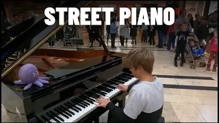 Playing 11 Minutes Piano Covers in Public in a Shopping Mall