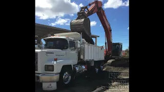 Combo Mack Metro Tipper & Hamelex White Super Dog, Call 0477 97EMUS