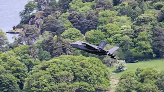 F35 Fighters from the USAF fast and LOW level in the Lake District UK...a bit of afters at 1:23 :D