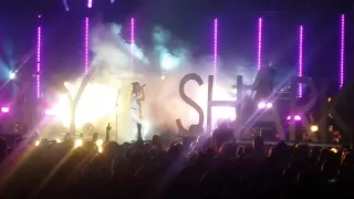 Amy Shark performing All Loved Up live in Adelaide