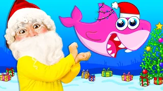 Christmas Baby Shark 🎄| Coco Froco Nursery Rhymes & Kids Songs