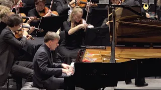 Johannes Brahms: Piano Concerto no. 2 (Stephen Hough pianist)