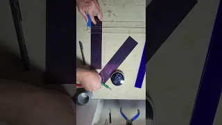 Stained glass spinner using straight line cutting assistant.