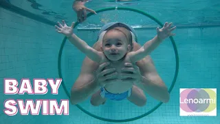 Baby swiming in Barcelona - Lenoarmi