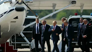 Путин осмотрел новый российский истребитель на МАКС-2021