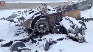 Jack-In-The-Box Effect As Ukrainian Paratroopers Rip Russian Tank's Turret Off With Javelin