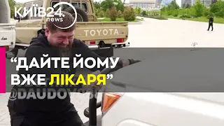 Кряхтів та пихкав: у Кадирова опублікували відео, на яких він "тягне позашляховик"