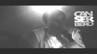 CANSERBERO (en vivo)