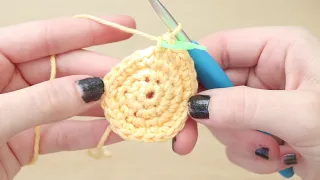 How to Crochet in the Round Single Crochet | Without Joining & Joined Rounds