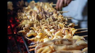 Trying The Best Grilled Squid #Yaowarat #Chinatown in #Bangkok - Bangkok Street Food