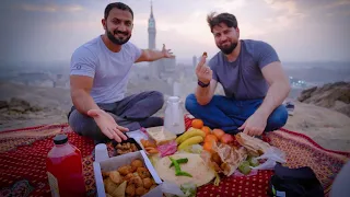 Makkah, IFTAR With Local Food of Makkah - Very Delicious Street Food of Makkah live Saudi Arabia