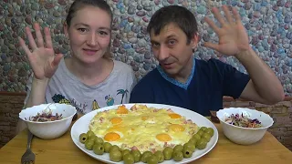 МУКБАНГ ЖАРЕНЫЕ ЯЙЦА С КОЛБАСОЙ НА ЗАВТРАК | MUKBANG FRIED EGGS WITH SAUSAGE FOR BREAKFAST #мукбанг