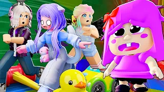 ОББИ, НО МЫ НЕ ПОНИМАЕМ КТО ЗЛОДЕЙ! Roblox BABY POLLY HOUSE ESCAPE