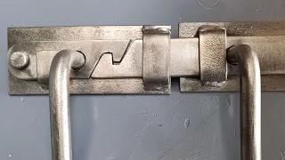 The auto-locking door latch is really cool.