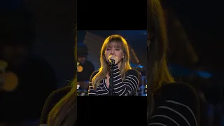 Kelly Clarkson Covers "Don't Worry Baby" By The Beach Boys  #shorts